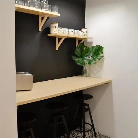 Near The -3bed -2bath -wifi דירה *